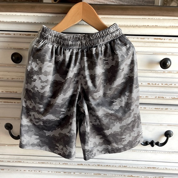 🍭BCG boys shorts in size XS (6-7) - Picture 1 of 5